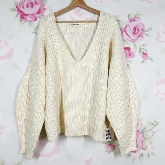 Free People We The Free Ivory V Neck Chunky Knit Pullover Sweater M - Picture 1 of 8